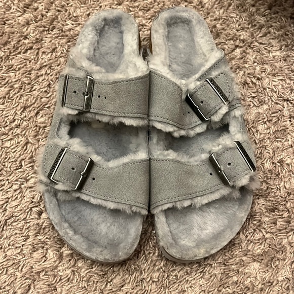 Birkenstock Arizona Grey Fur Comfort Sandals - Picture 1 of 7